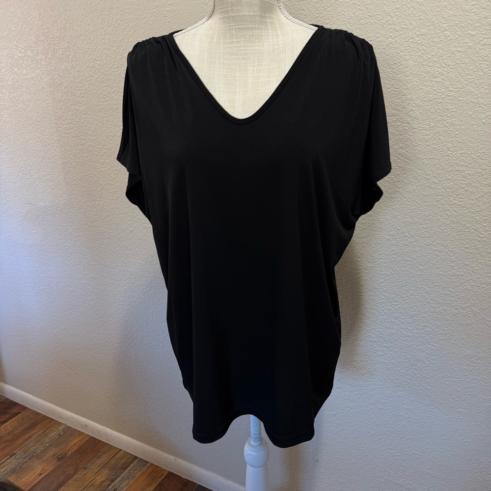 SUSAN GRAVER Black V-Neck Liquid Knit Top with Open Shoulders Size XL